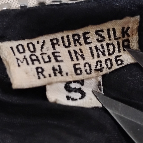 STUÑNING VINTAGE SILK SEQUINED BLOUSE - Picture 8 of 12